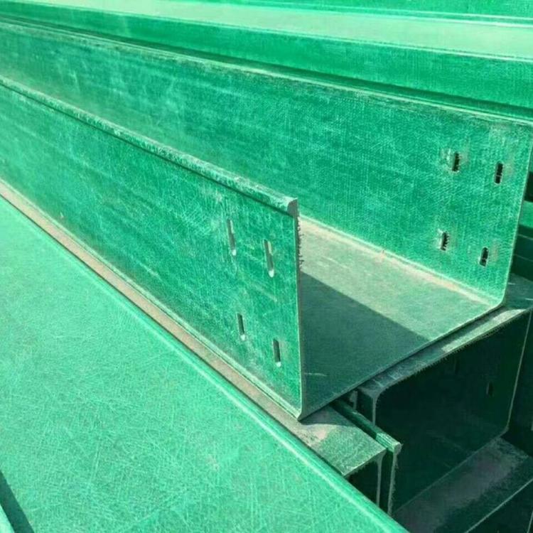 臨滄市槽式梯式防腐玻璃鋼電纜橋架生產廠家批發(fā)價現貨